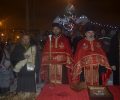 Освећење и налагање Бадњака у порти храма Светог Василија Острошког