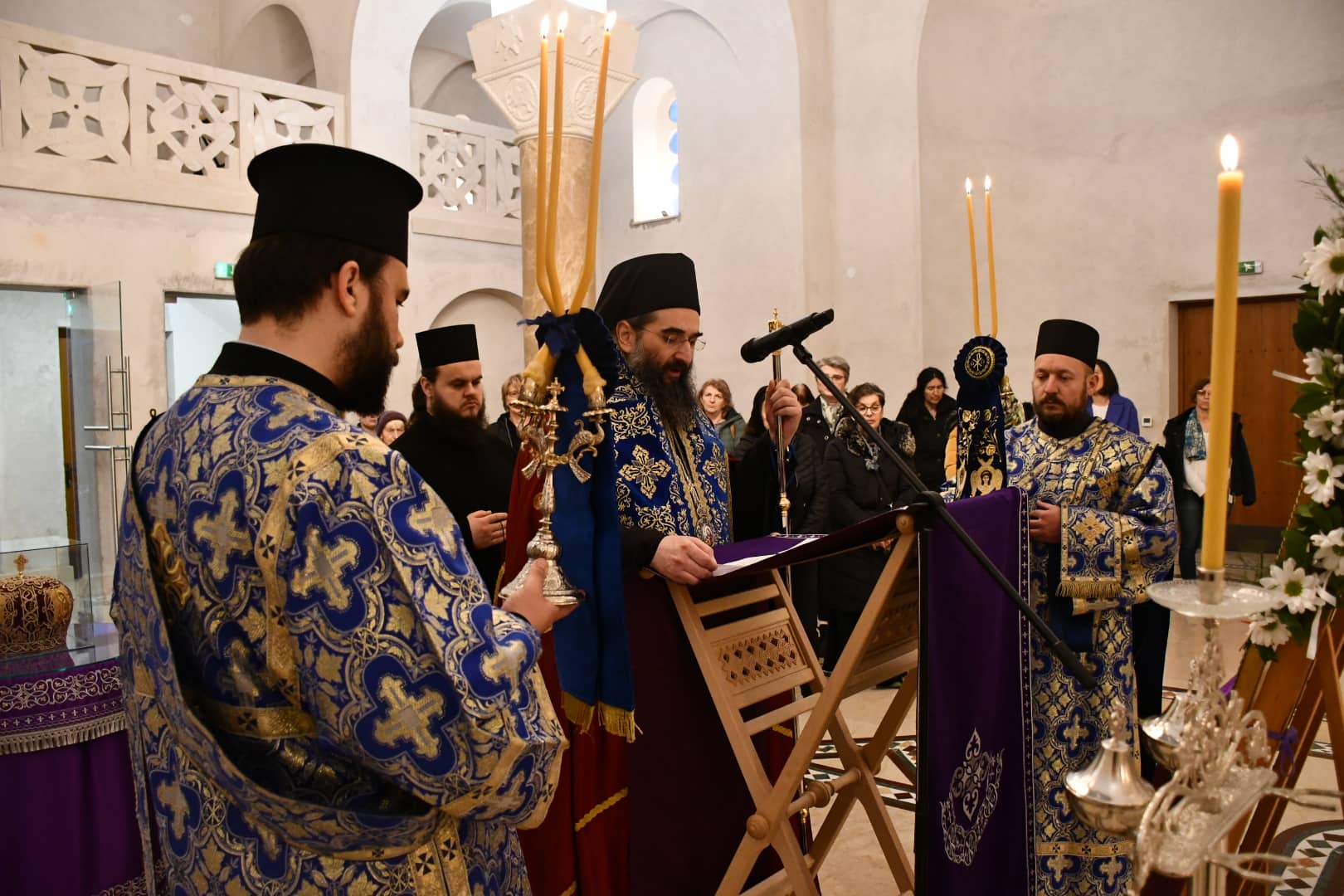 МАЛО ПОВЕЧЕРЈЕ СА БЛАГОВЕШТЕЊСКИМ АКАТИСТОМ