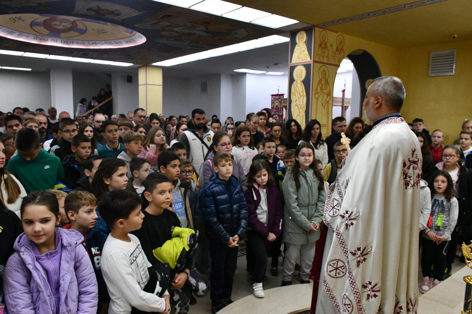 СВЕТА ЛИТУРГИЈА И ПРИЗИВ СВЕТОГ ДУХА ЗА ПОЧЕТАК НОВЕ ШКОЛСКЕ/АКАДЕМСКЕ ГОДИНЕ 2025.